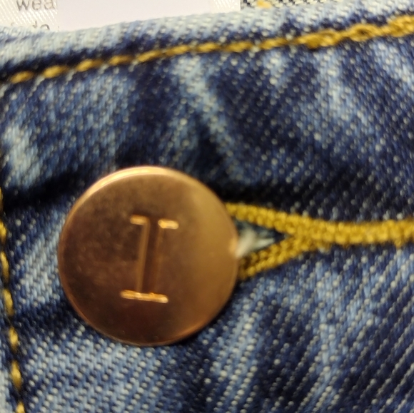 Isabel Maternity Shorts Womens Size 10 Midi Expandable Stretch Side  Panels NEW - Picture 10 of 12